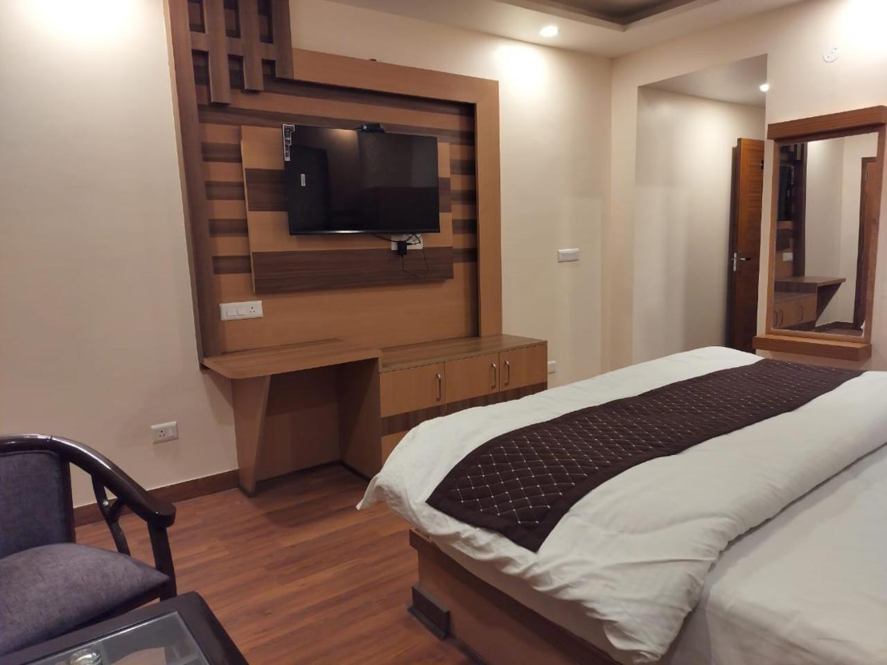 Summer Hill Resort Chail Extérieur photo
