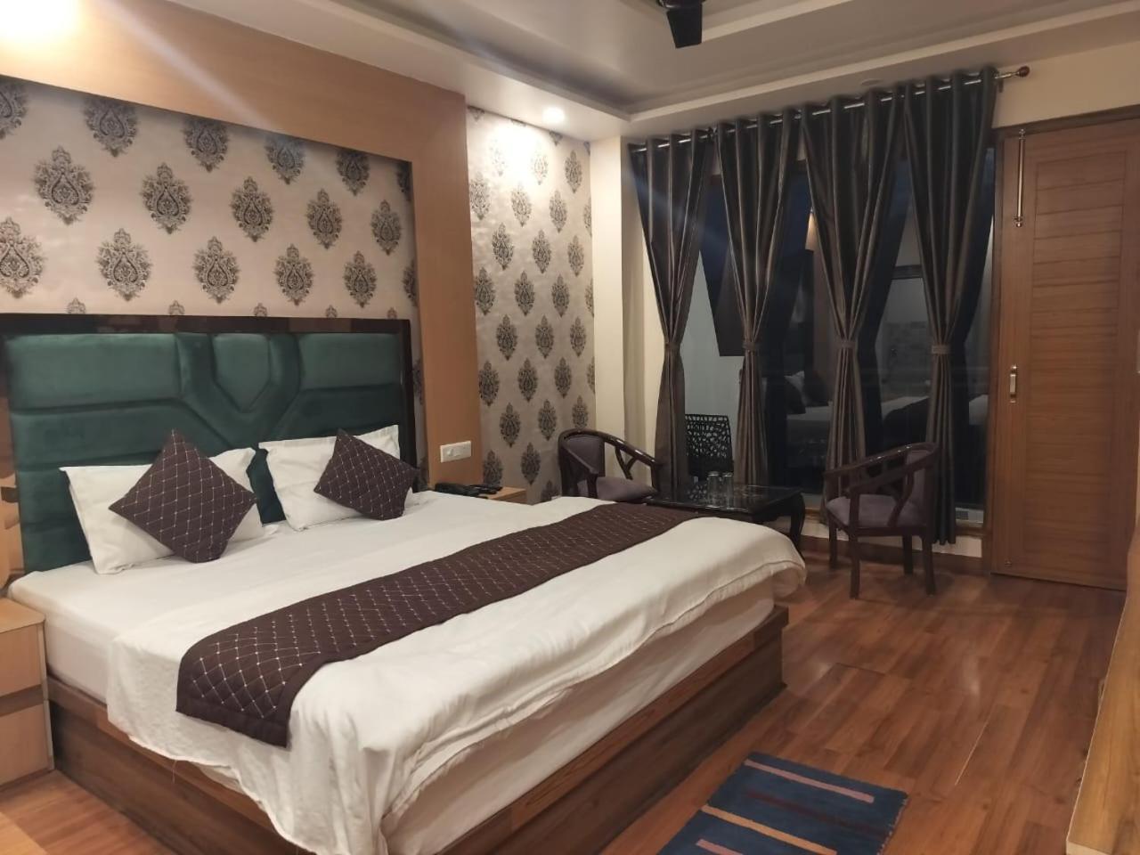 Summer Hill Resort Chail Extérieur photo